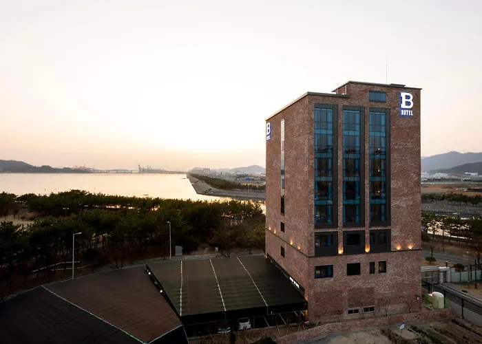 Brown-dot Shinho Hotel 3*